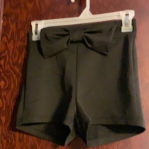 Shorts with bow
